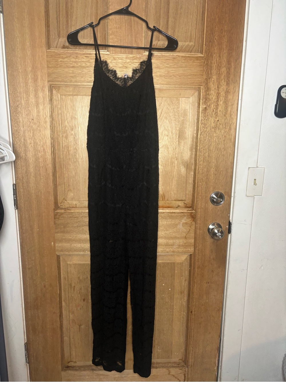 Monteau Los Ángeles Women’s black lace jumpsuit size M